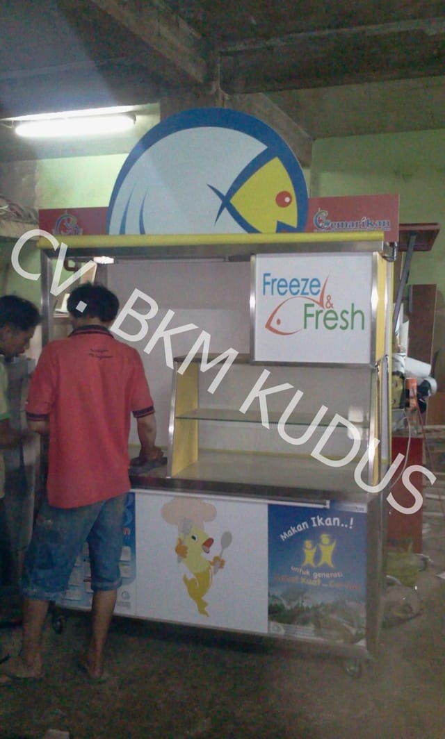 Booth Freeze & Fresh untuk pemasaran hasil perikanan